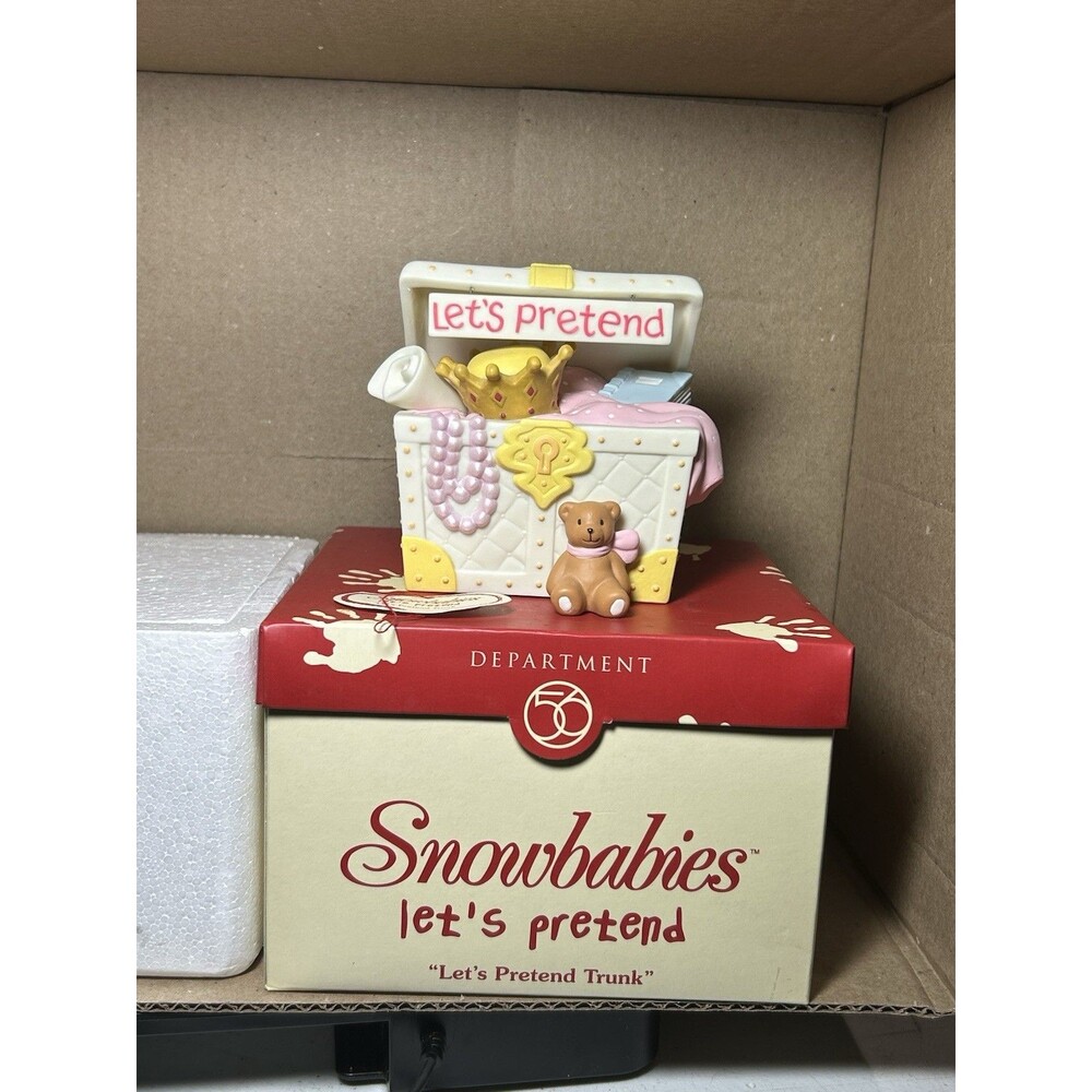 Department 56 Snowbabies Let's Pretend Trunk 2001 Figurine 56.69194 w/ Box